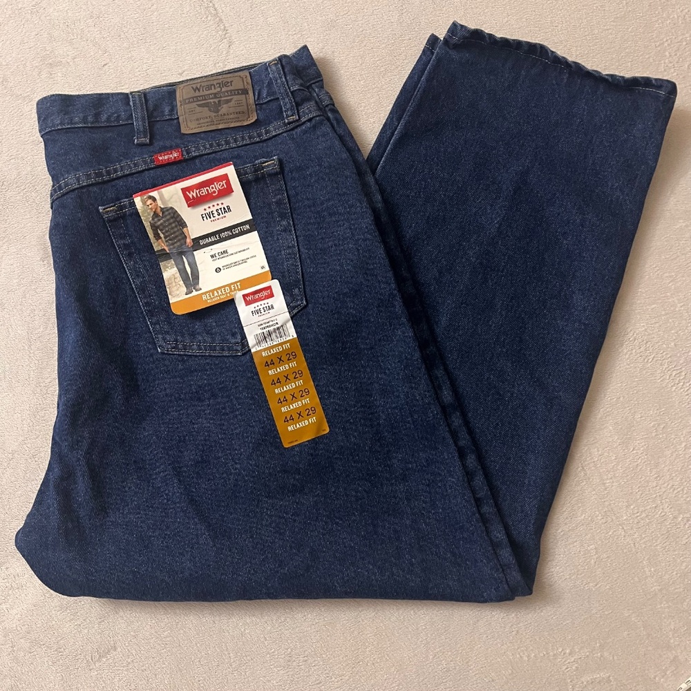NWT Wrangler Five Star Premium Denim Relaxed Jean Men's Blue Size 44x29